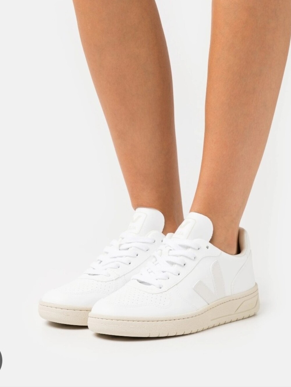 Veja V-10 Sneakers